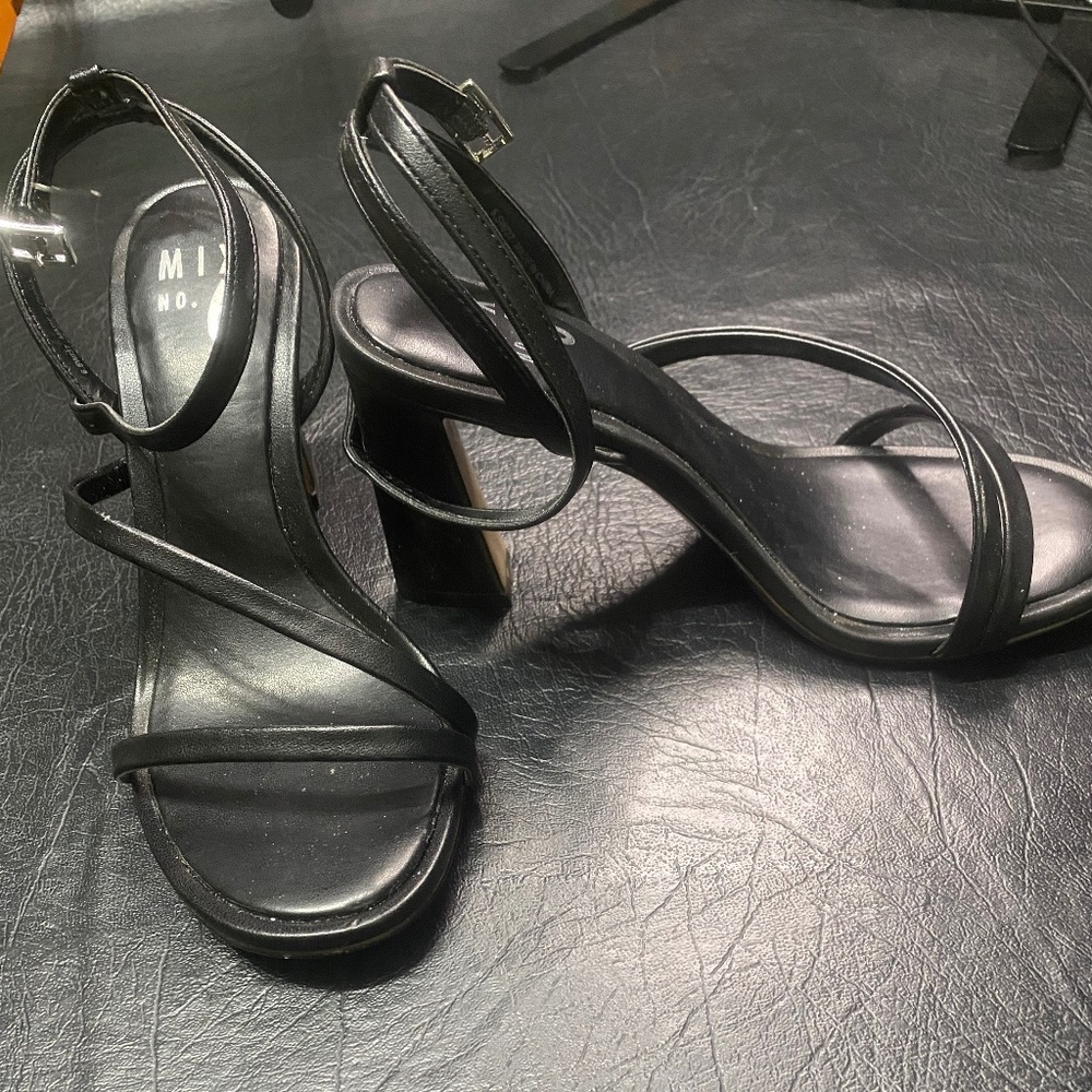 Mix No. 6 - size 6.5W Strap Sandel